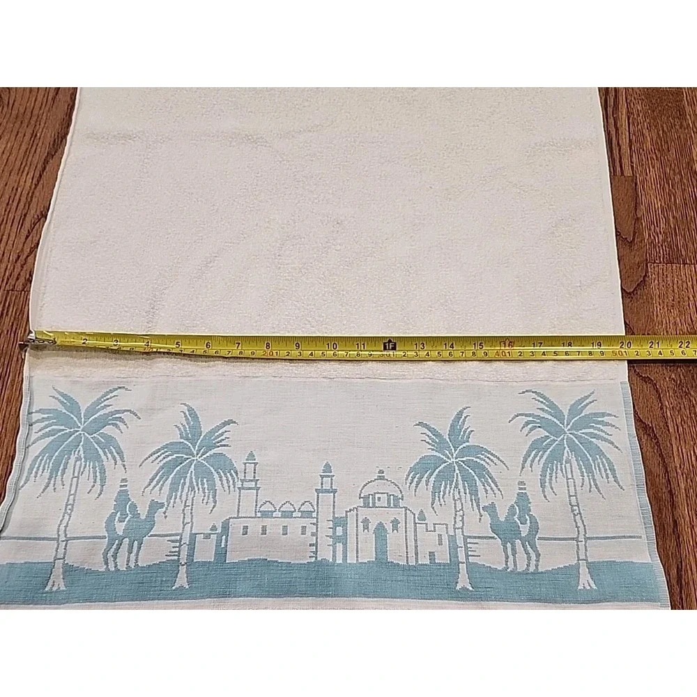 VTG Desert Oasis-Themed Bath Towel /Aqua and Cream/ Woven Jacquard I Cannon